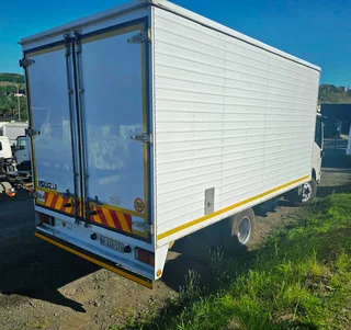2016- ISUZU NPR400 VANBODY TRUCK- AA4214