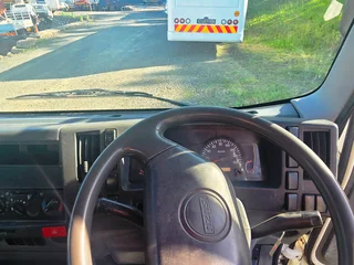 2016- ISUZU NPR400 VANBODY TRUCK- AA4214