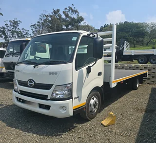 2016- Hino 300-814 Flatdeck Truck- Aa4058