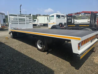 2016- HINO 300-814 FLATDECK TRUCK- AA4058