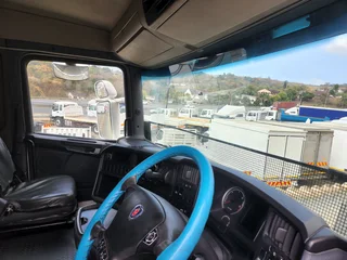 2015- SCANIA R460 TRUCK TRACTOR- AA46379