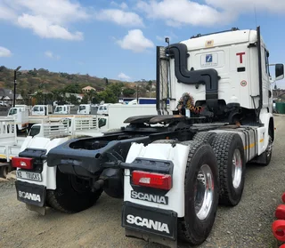 2015- SCANIA R460 TRUCK TRACTOR- AA46379