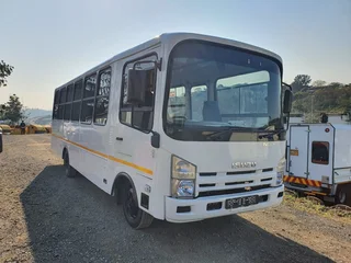 2018- Isuzu N-series Nqr500- Aa4176