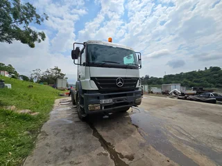 2009- MERCEDES-BENZ AXOR TRUCK TRACTOR- T688