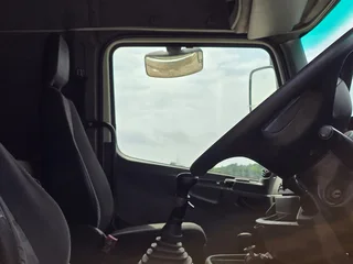 2009- MERCEDES-BENZ AXOR TRUCK TRACTOR- T688