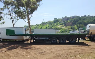 1988- Henred Fruehauf Flatdeck Trailer- T625