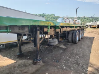 1988- HENRED FRUEHAUF FLATDECK TRAILER- T625