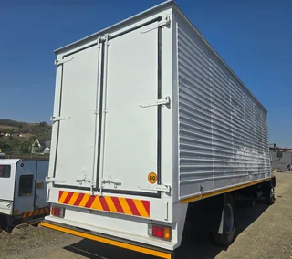 2009- ISUZU FSR700 VOLUMEBODY TRUCK- T791