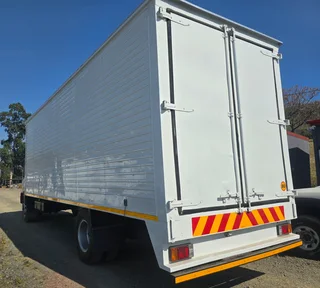 2009- ISUZU FSR700 VOLUMEBODY TRUCK- T791