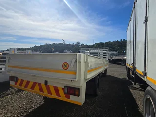 2018- ISUZU NQR500 AMT DROPSIDE BODY TRUCK- T585