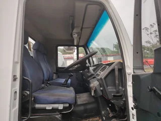 2006- MAN 26.284 DROPSIDE BODY TRUCK WITH 22 TON CRANE- T652