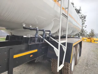 2014- ISUZU FVZ1600 WATERTANKER TRUCK- T650