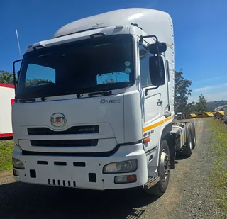 2017- Ud Gw26.450 Truck Tractor- T833