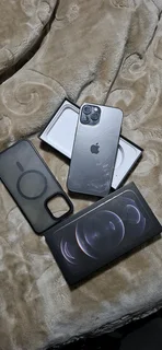 Iphone 12 Pro Max 256gb, battery healthiness 70