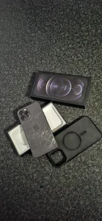 Iphone 12 Pro Max 256gb, battery healthiness 70