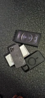 Iphone 12 Pro Max 256gb, battery healthiness 70