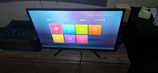 32&#34; smart Telefunken tv with remote
