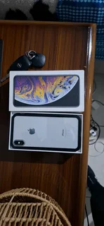 Iphone XS Maxi 64gb,battery healthiness 100(replaced)
