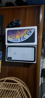 Iphone XS Maxi 64gb,battery healthiness 100(replaced)