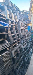 Plastic pallet in stock for sale