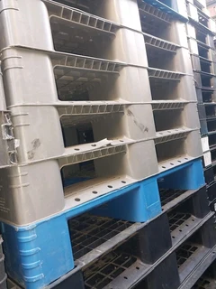 Plastic pallet in stock for sale