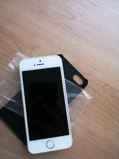 Refurbished Silver Apple iPhone 5s,