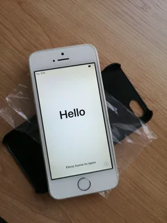 Refurbished Silver Apple iPhone 5s,