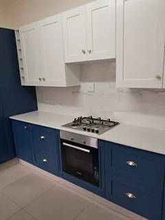 Kitchen : Quartz stone Countertopd