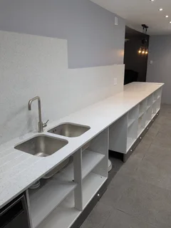 Kitchen : Quartz stone Countertopd