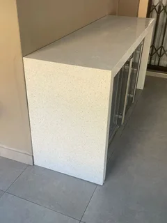 Kitchen : Quartz stone Countertopd