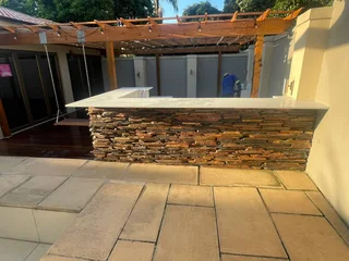 Kitchen : Quartz stone Countertopd