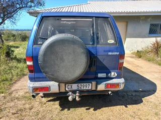 Isuzu Trooper.  R70000