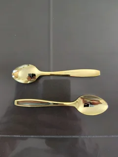 23 Karat Gold plated teaspoons x 7.  R 2000 Neg.