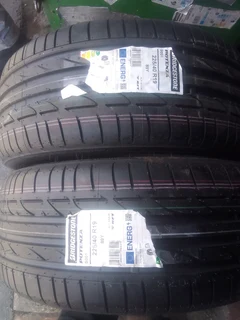 F30 Bmw Tyres 225/40/r19 Bridgestone Potenza Runflat Call Paul 0632489024 Negotiable Yes