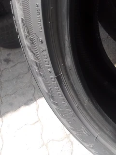 X5 BMW TYRES 4x 275/40/R20 and 315/35/R20 BRIDGESTONE DUELER H/P RUNFLAT TYRES CALL PAUL 0632489024