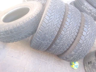 2x 235/85/R16 CONTINENTAL CROSS CONTACT NORMAL TYRES 85% TREAD LIFE CALL PAUL 0632489024
