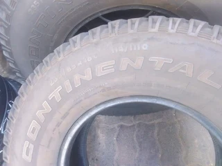 2x 235/85/R16 CONTINENTAL CROSS CONTACT NORMAL TYRES 85% TREAD LIFE CALL PAUL 0632489024