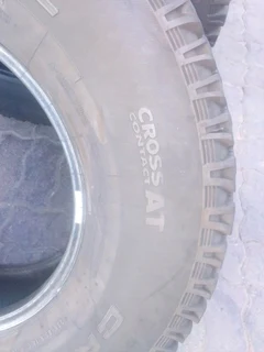 2x 235/85/R16 CONTINENTAL CROSS CONTACT NORMAL TYRES 85% TREAD LIFE CALL PAUL 0632489024