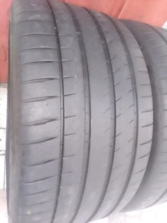 315/30/r22 Michelin Pilot Sport 4 S Tyres 90% Tread Life Call Paul 0632489024