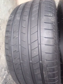 2x 275/40/r20 Bridgestone Alenza Runflat Tyres 95% Tread Life  Call Paul 0632489023