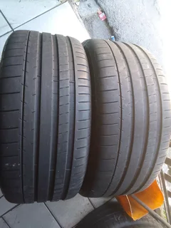 2x 255/40/r20 Michelin Pilot Supar Sport Tyres 95%tread Life Call Paul 0632489024negotiable Yes