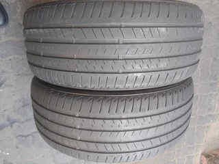 2x 245/40/r21 Bridgestone Alenza Runflat Tyres 95%tread Life  Call Paul 0632489024