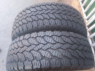2x 285/70/r17 General Grabber At 3 Tyres 95%tread Life Call Paul 0632489024