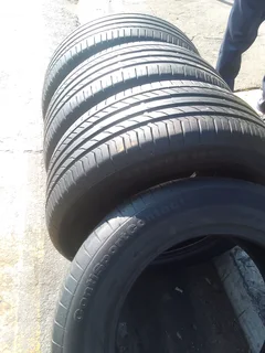 4x 235/55/R19 CONTINENTAL NORMAL TYRES CALL PAUL 0632489024
