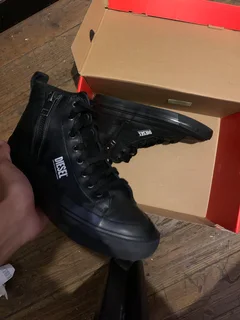 Diesel Athos mid sne