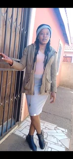 Am urgently seeking a job stay in or out as helper cleaner nanny maid ironing lady cooking