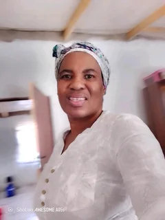 Am urgently seeking a job stay in as helper cleaner nanny maid ironing lady cooking