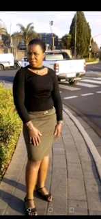 Am a good house helper nanny maid ironing lady looking a job stay in or out