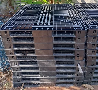 PLASTIC PALLETS FOR SALE