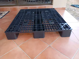 Plastic Pallets for sale